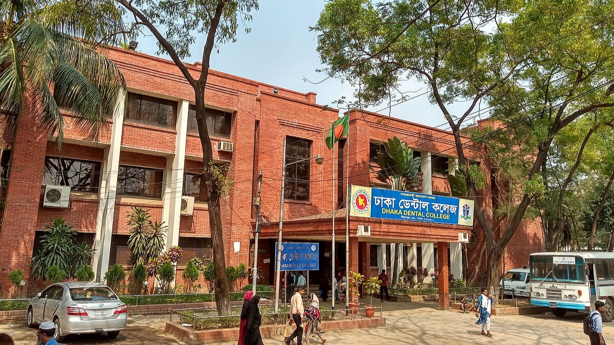 2025/July 2025/ঢাকা ডেন্টাল কলেজে ইন্টার্ন চিকিৎসকদের নতুন কমিটি গঠিত.jpg